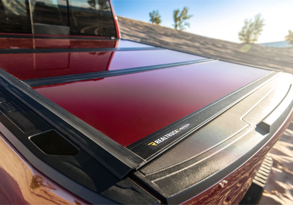 Tonneau Cover Fusion 2019 (New Body Style) 2023 Silverado/Sierra 1500 6 Foot 7 Inch Bed With Or Without MultiPro Tailgate Silver Ice UnderCover