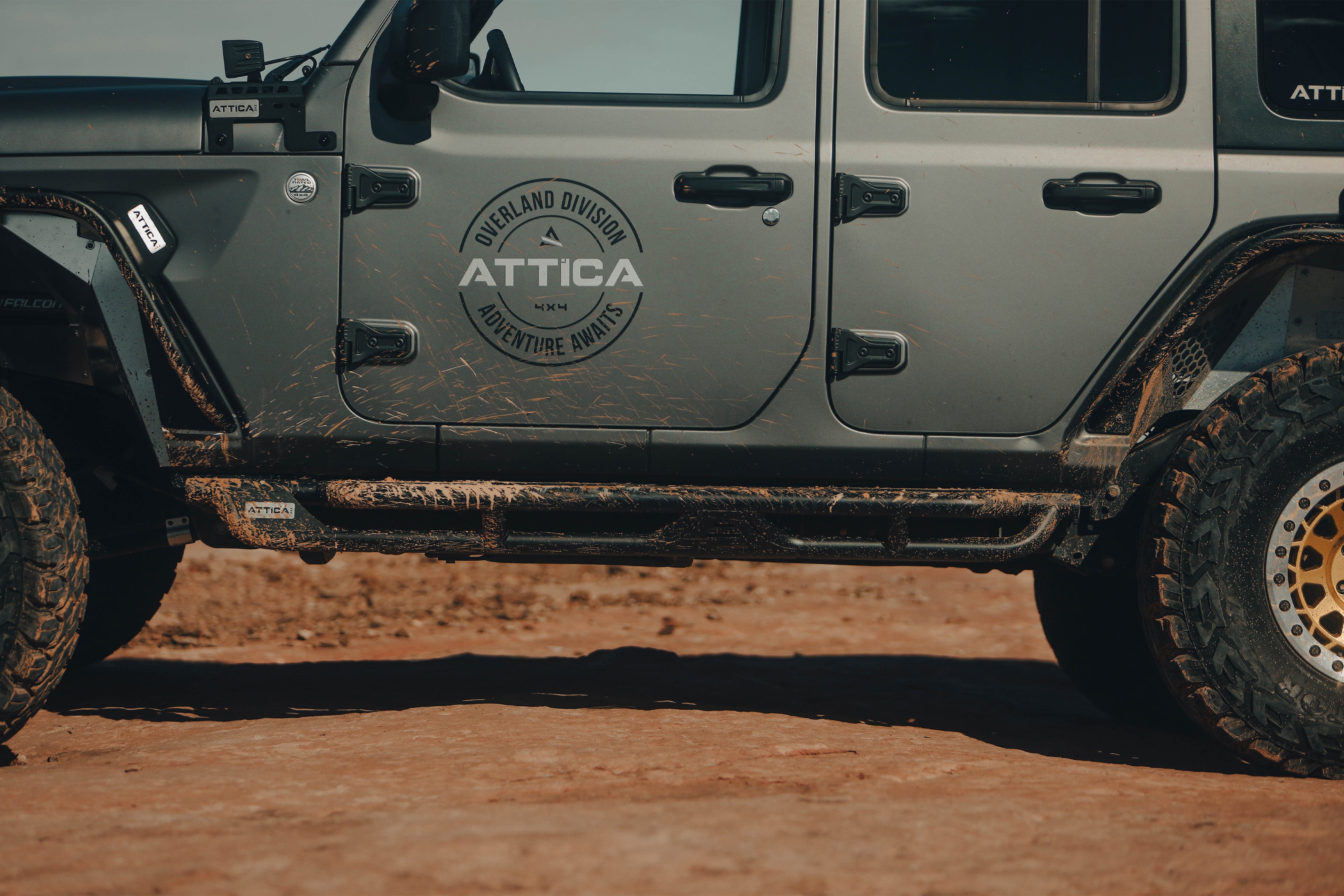 ATTJL02C109-BX_Attica_002.jpg