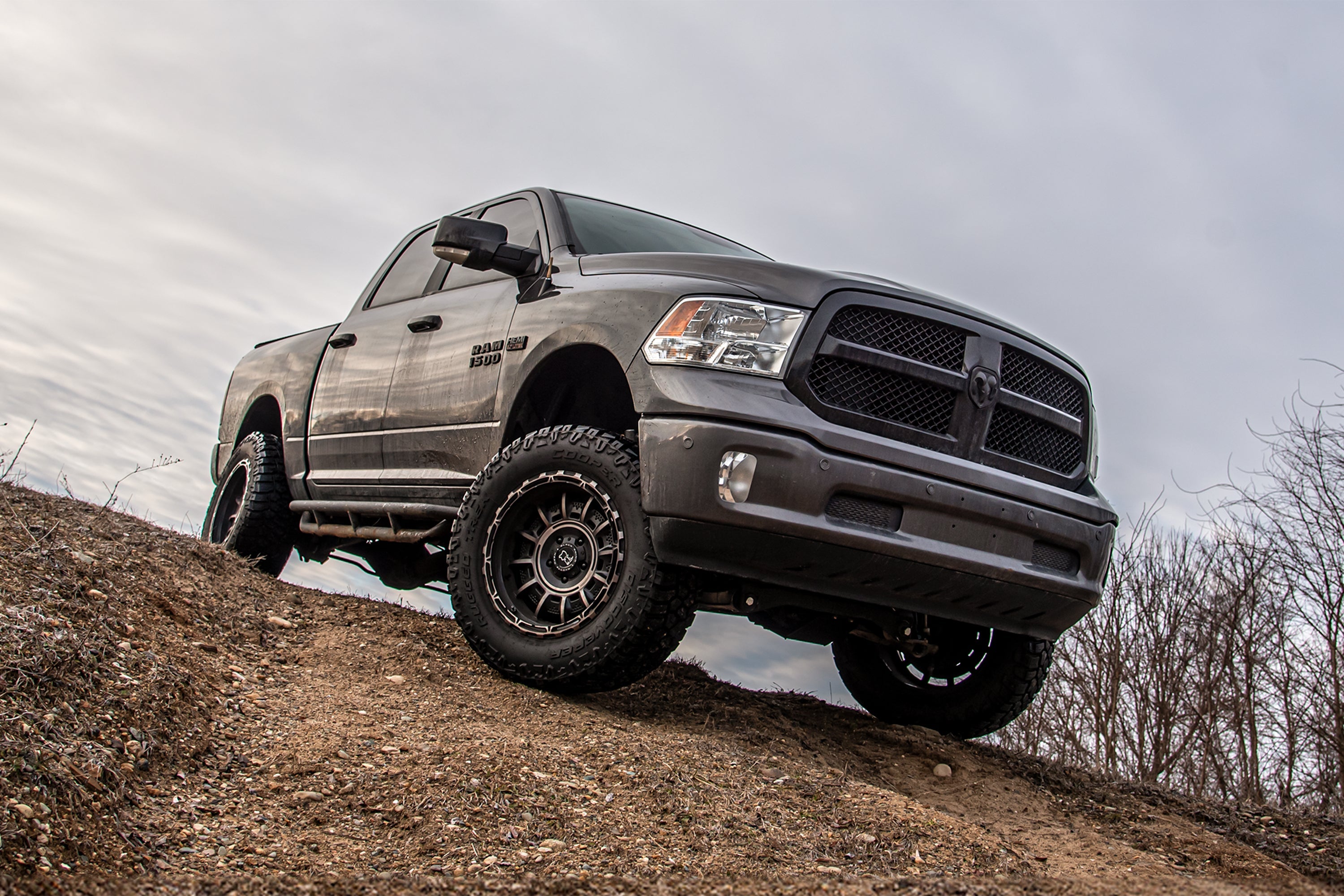 4 Inch Lift Kit | FOX 2.5 Performance Elite Coilover | Ram 1500 (13-18) & Ram 1500 Classic (19-24) 4WD