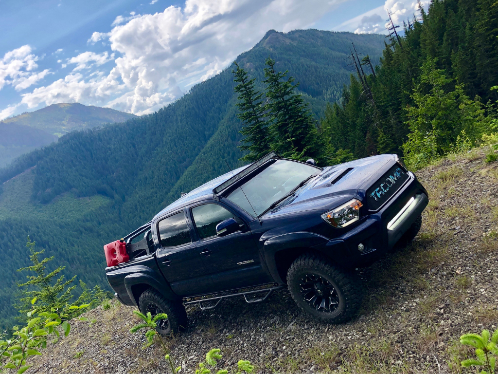 05-15 Tacoma 32 Inch Lower Bumper Flush LED Light Bar Brackets Kit 5D Optic 32 inch OSRAM LED Bar Spot Beam Bumper Light Bar Amber Backlight Tall Cali Raised LED