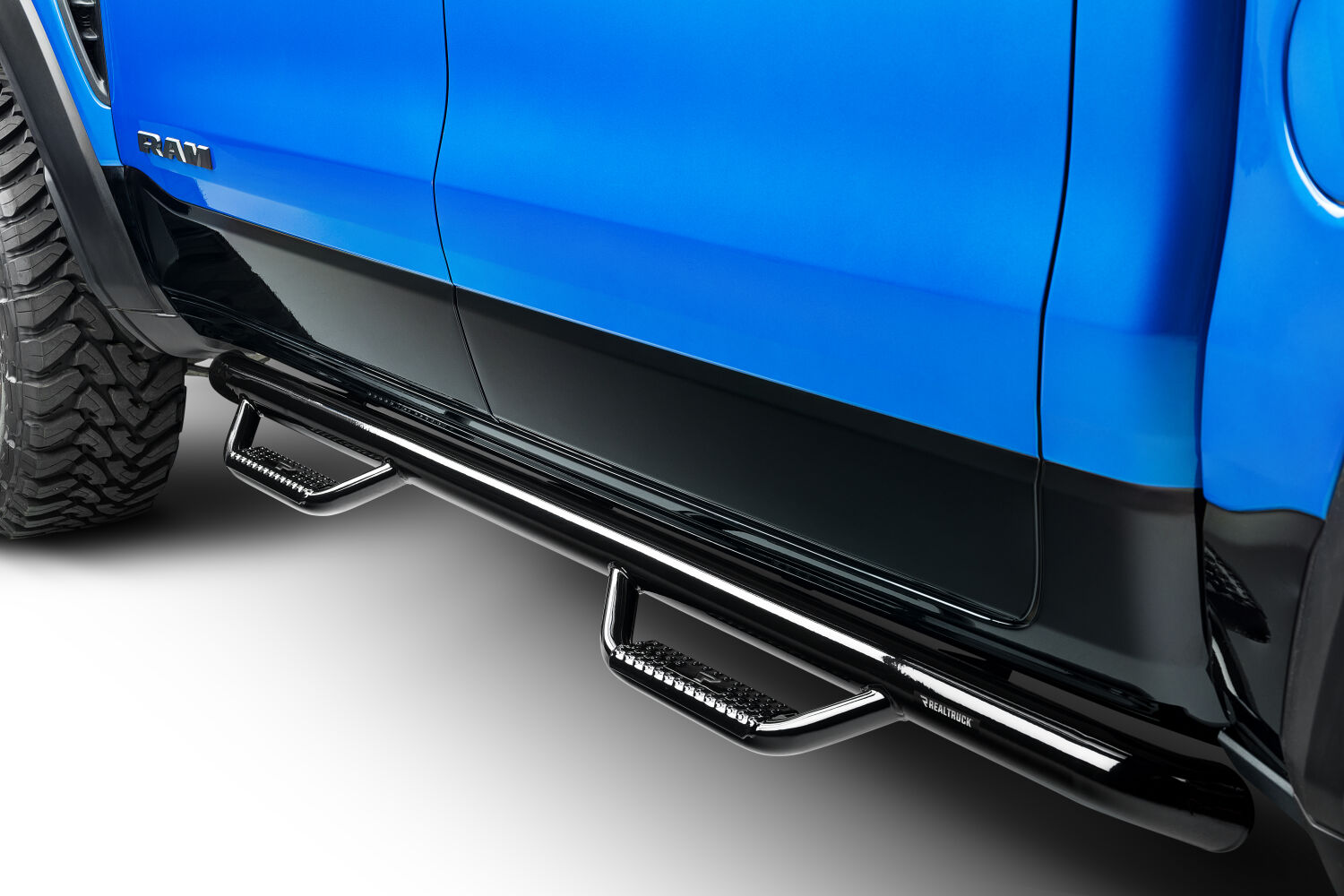Nerf Step Bar Cab Length (2 Steps per Side) 2019-2025 (New Body Style) Ram 1500 Crew Cab Gloss Black NFab