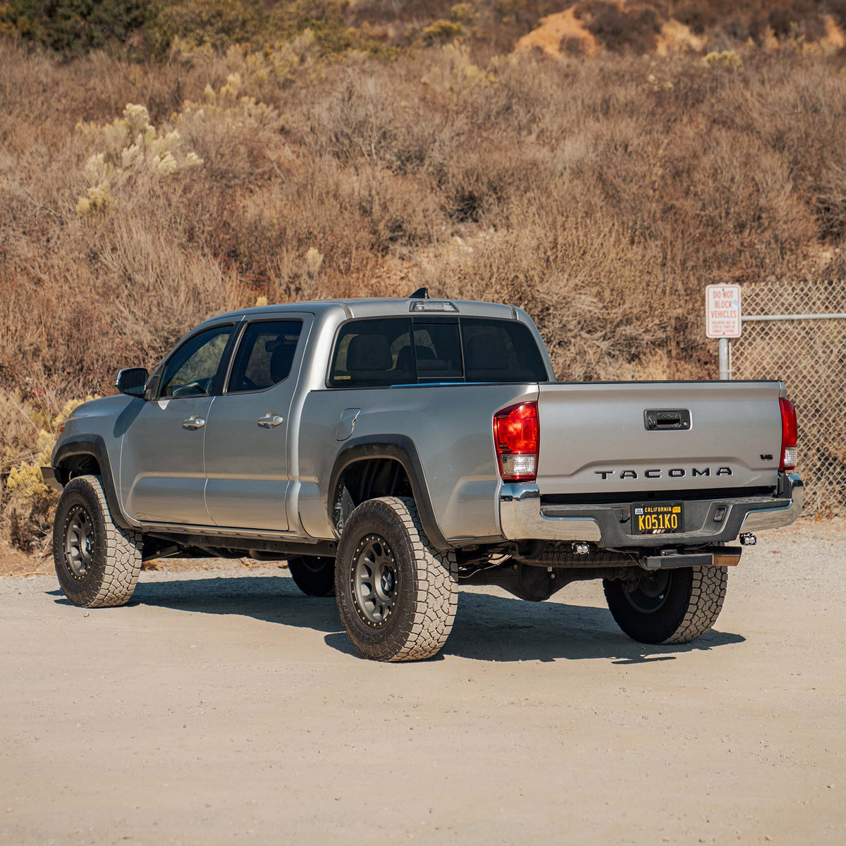 2005-2023 Toyota Tacoma 2.5 Smooth Body Shocks | DCA Remote Reservoir