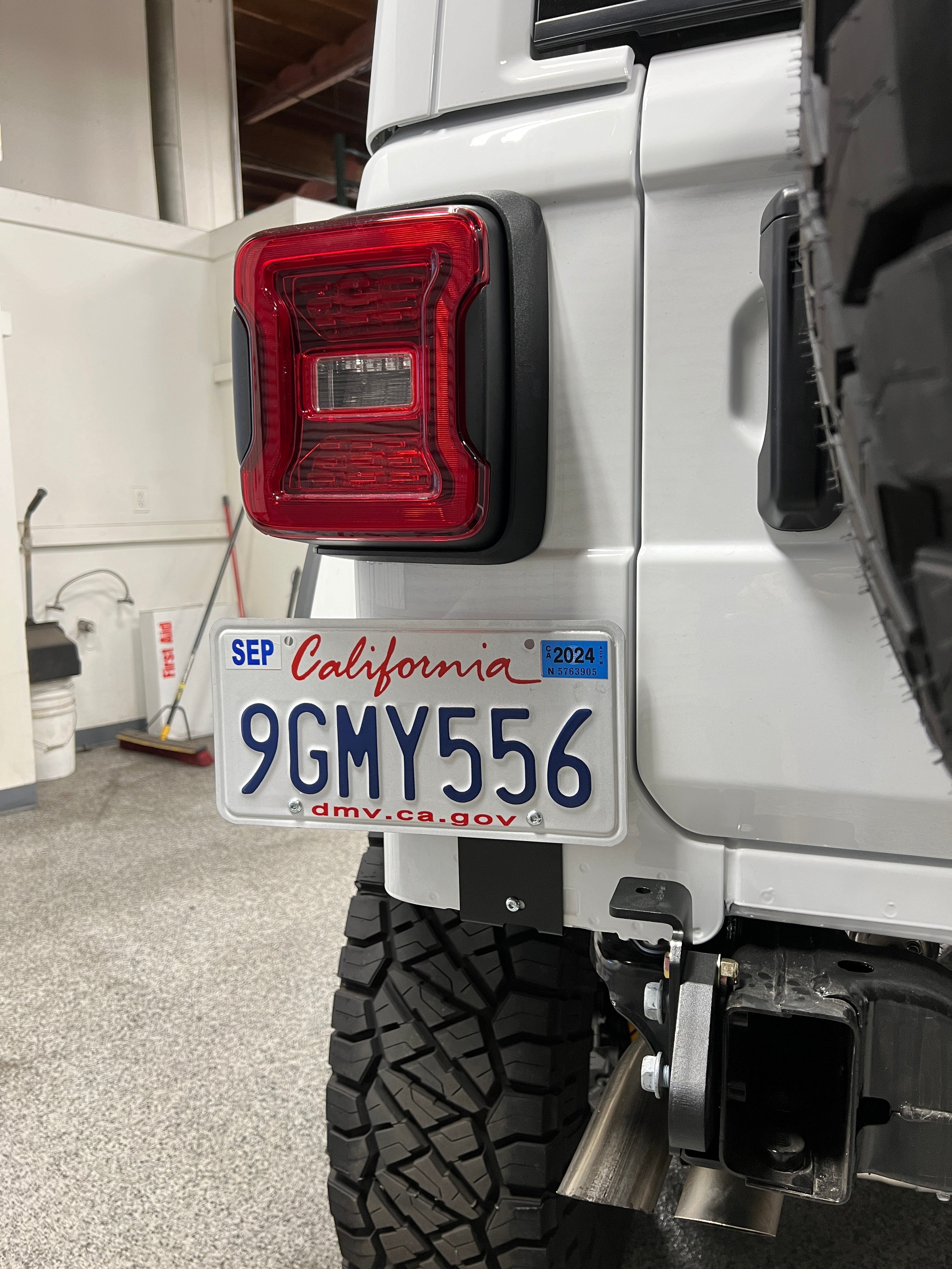Jeep Wrangler JL Body License Plate Mount Holder, Left Side Black