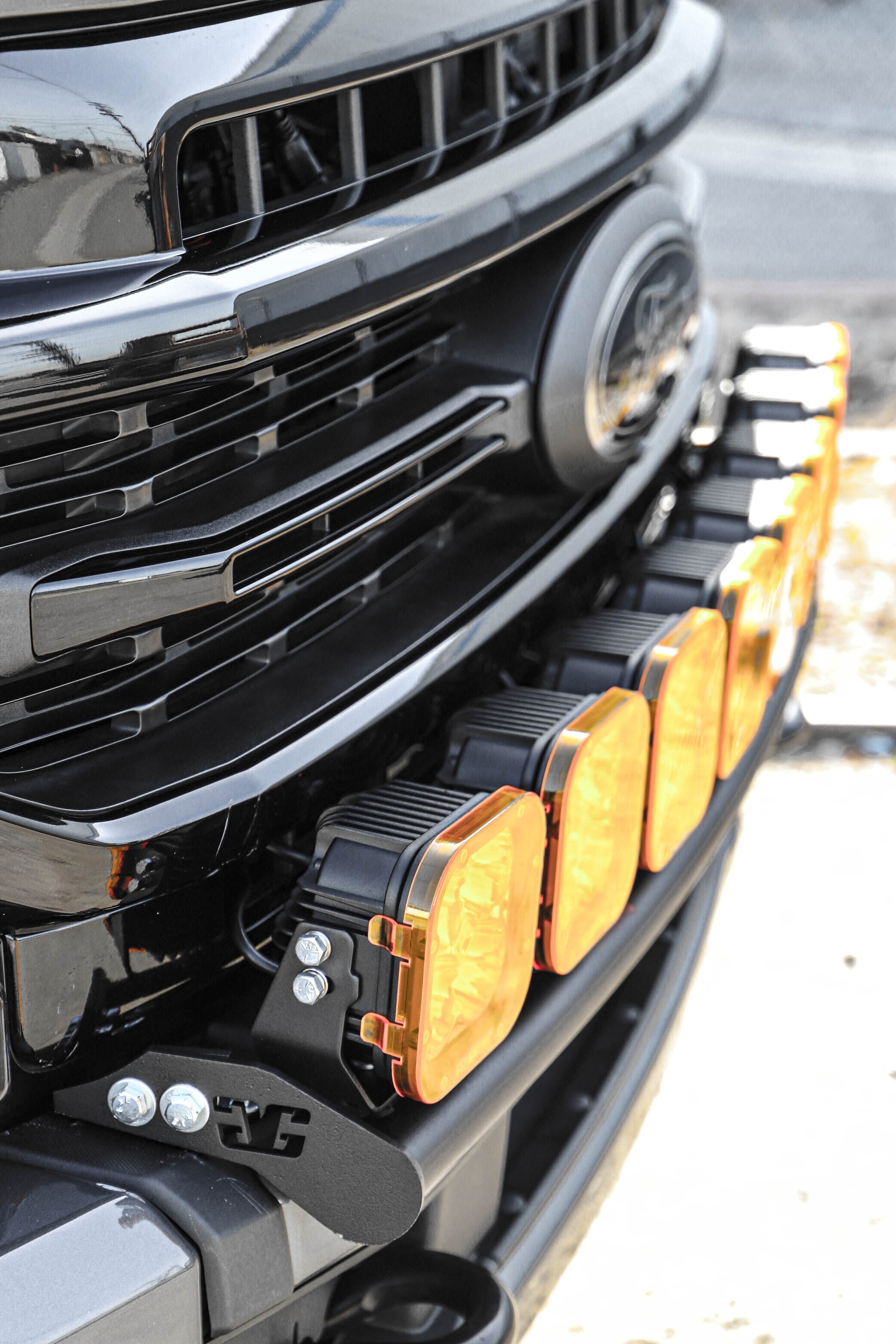 Mount Kit Only 2011+ F250 / F350 Superduty 8 Light Bracket