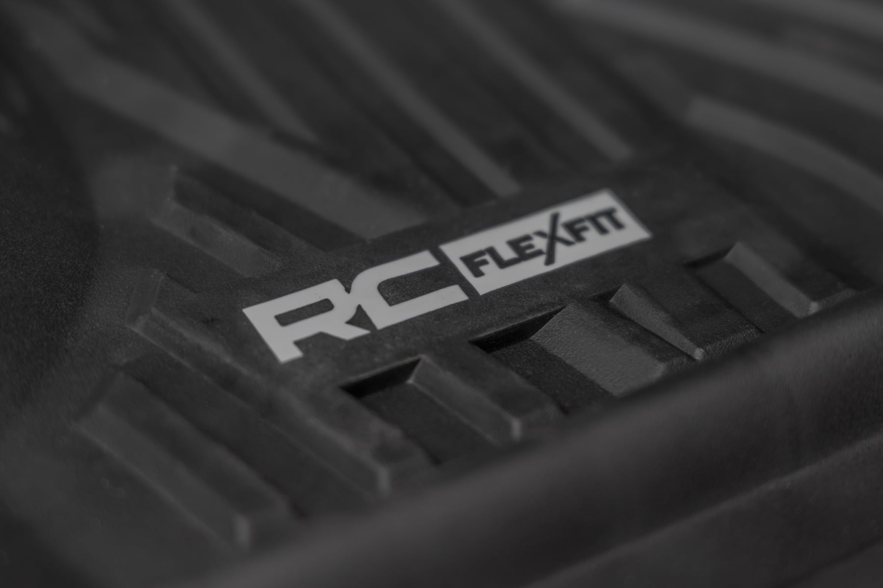 Flex-Fit Floor Mats FR & RR FR Bucket Crew Silverado/Sierra 1500/2500HD/3500HD 2WD/4WD Rough Country