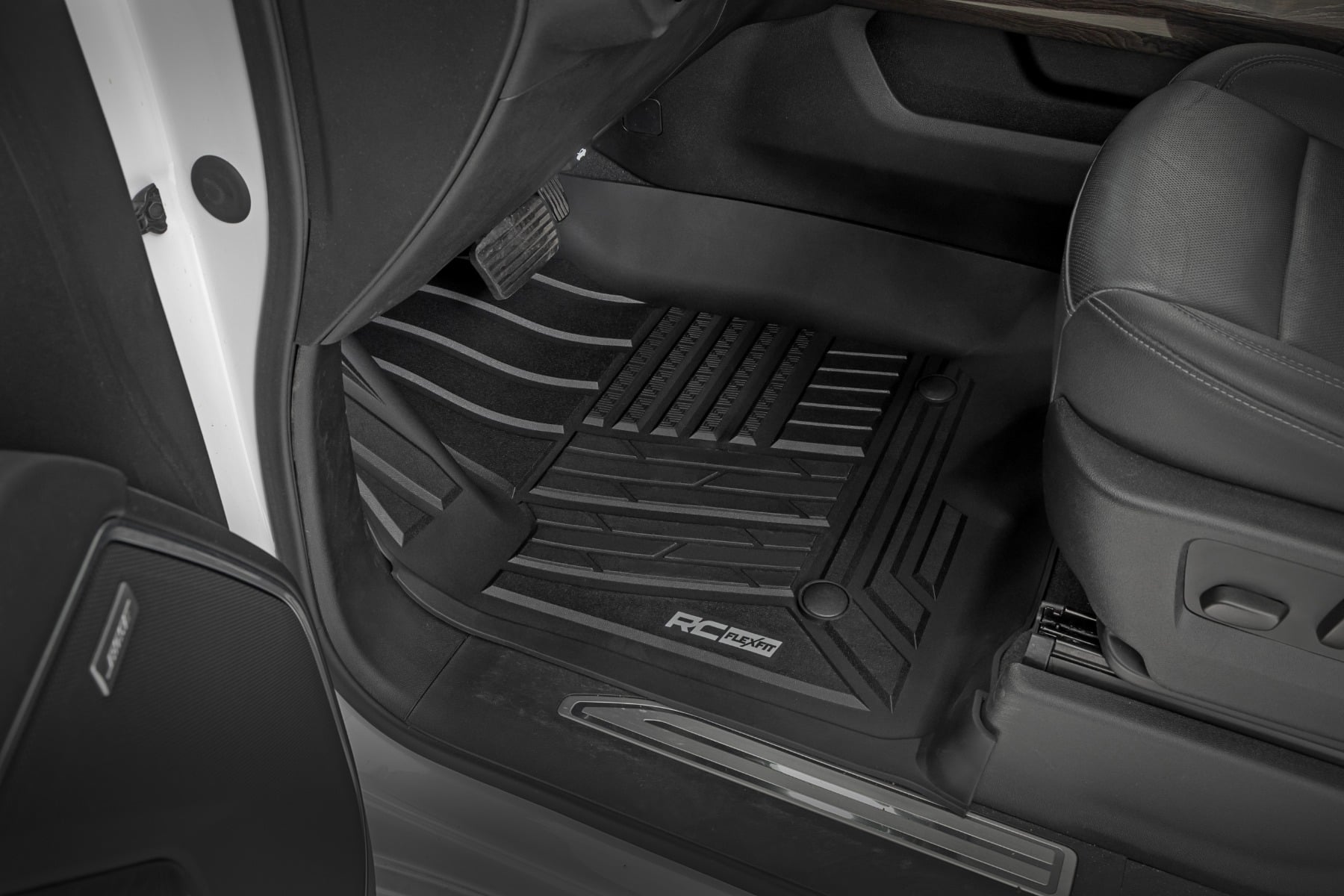 Flex-Fit Floor Mats FR & RR FR Bucket Crew Silverado/Sierra 1500/2500HD/3500HD (19-26) Rough Country