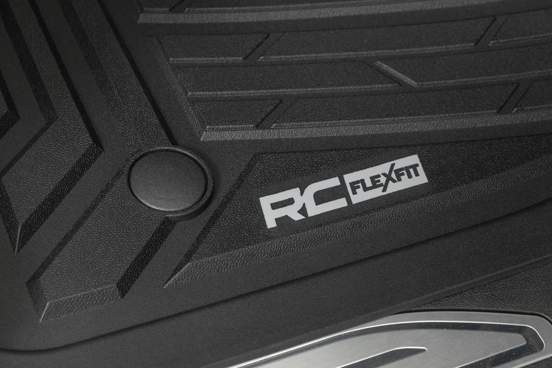 Flex-Fit Floor Mats FR & RR FR Bucket Crew Silverado/Sierra 1500/2500HD/3500HD (19-26) Rough Country