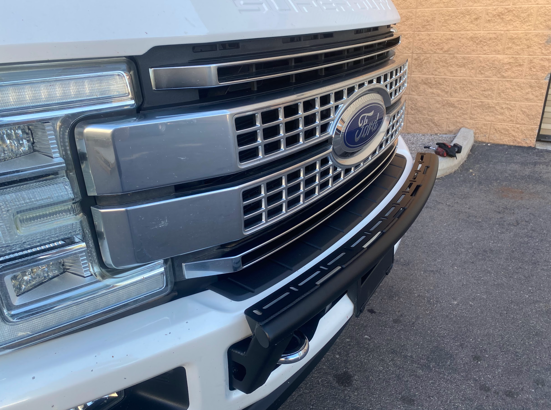 Front light mount kit for 2017-2022 Ford F-250 Super Duty, designed for stock bumpers, showcasing durable construction.