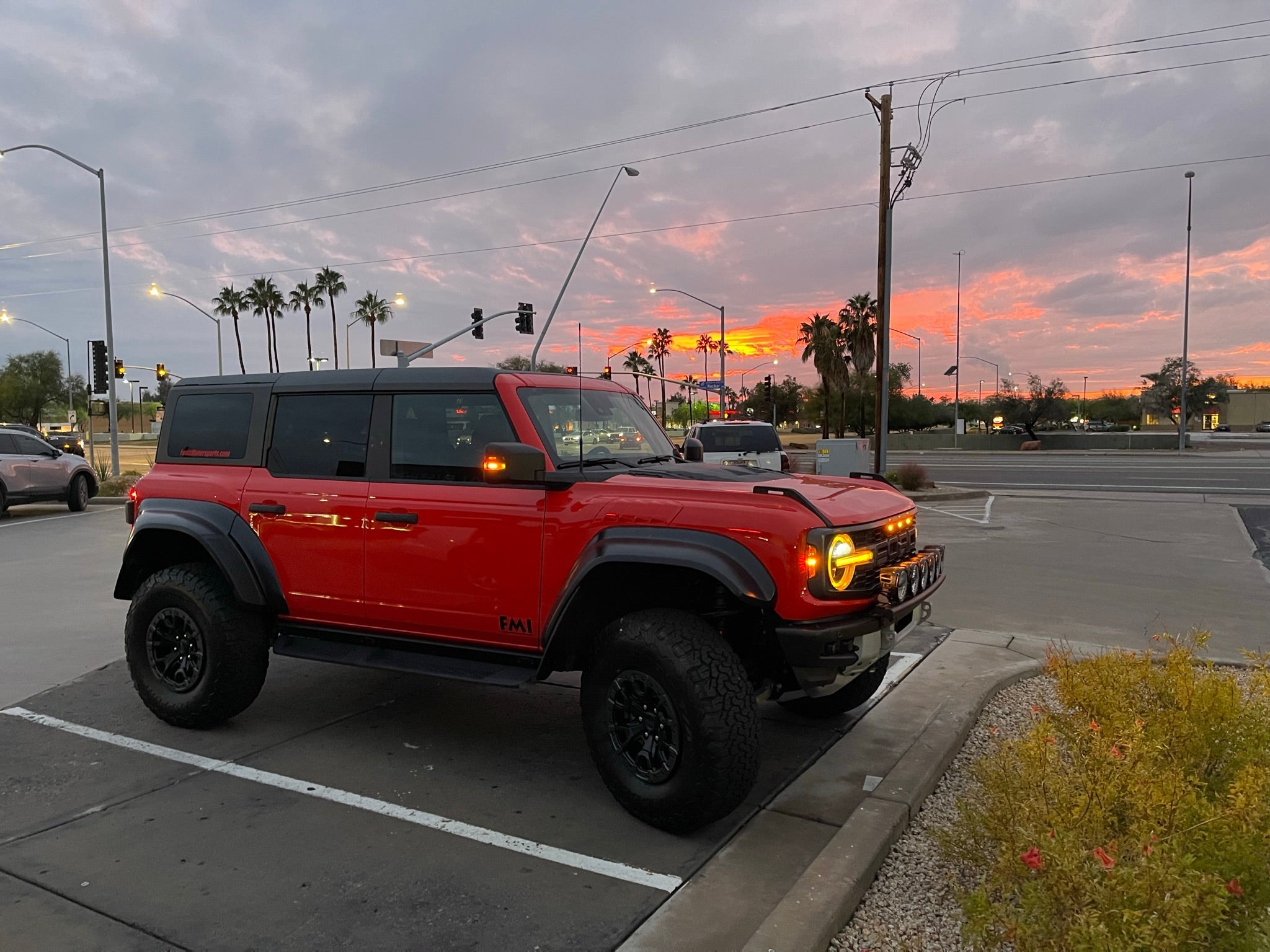 2022-UP Bronco Raptor with front light mount kit showcasing versatility for any light installation. Offroad-ready design.