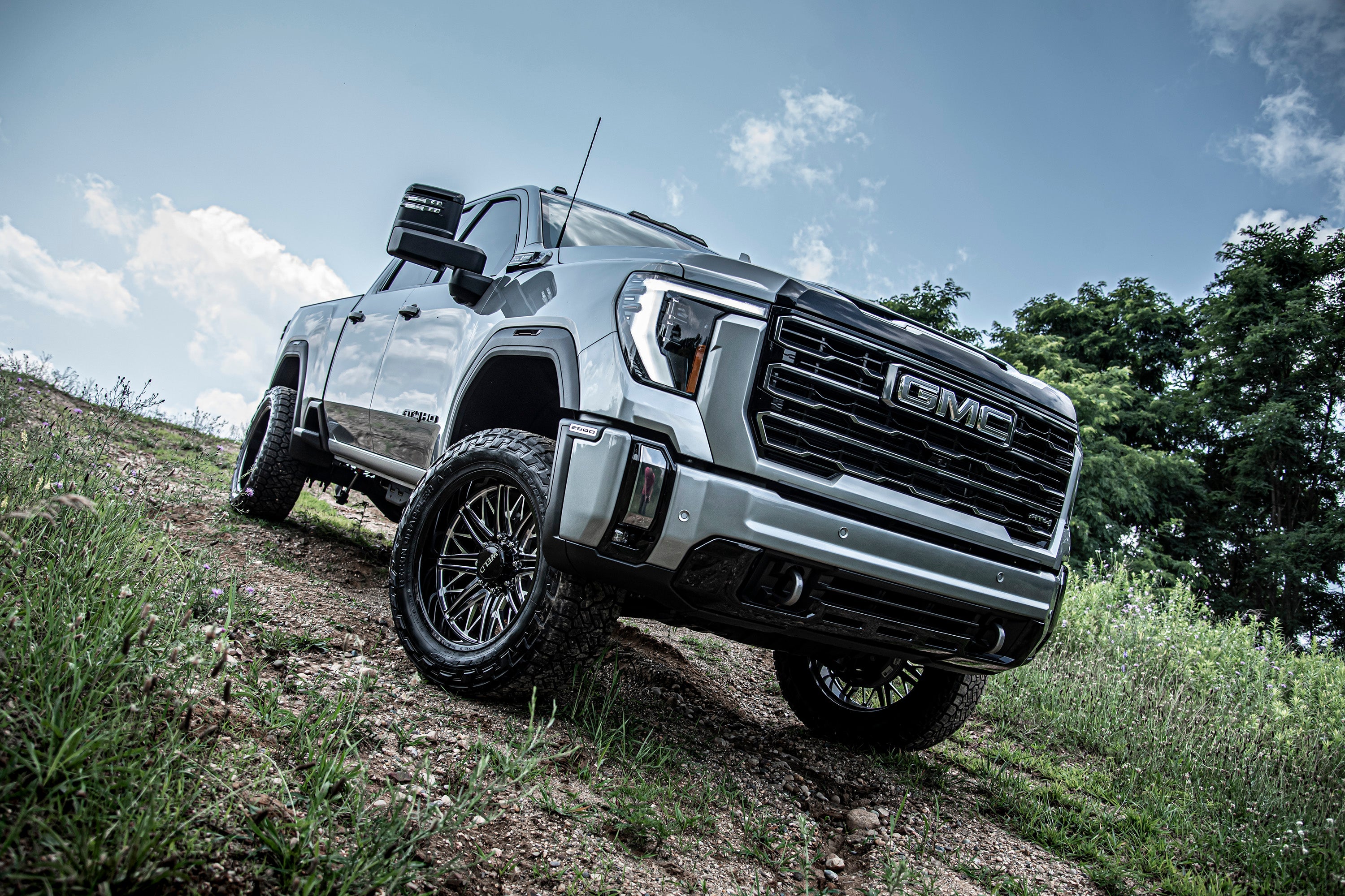 3-inch lift kit for Chevy Silverado or GMC Sierra 2500HD/3500HD featuring FOX 2.5 Performance Series shock absorbers.