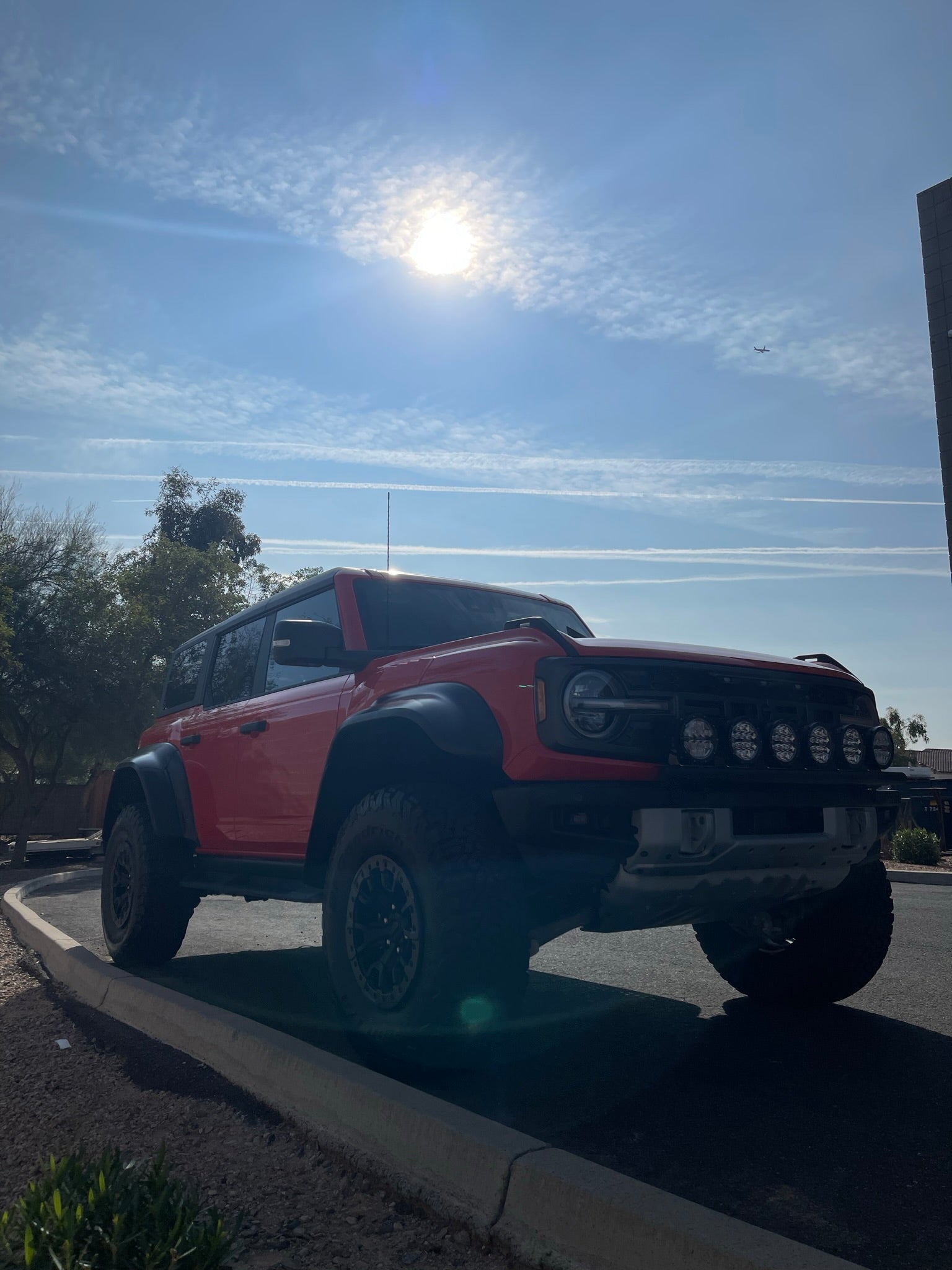 2022-UP Bronco Raptor with front light mount kit showcasing versatility for any light installation. Ideal for offroad enthusiasts.