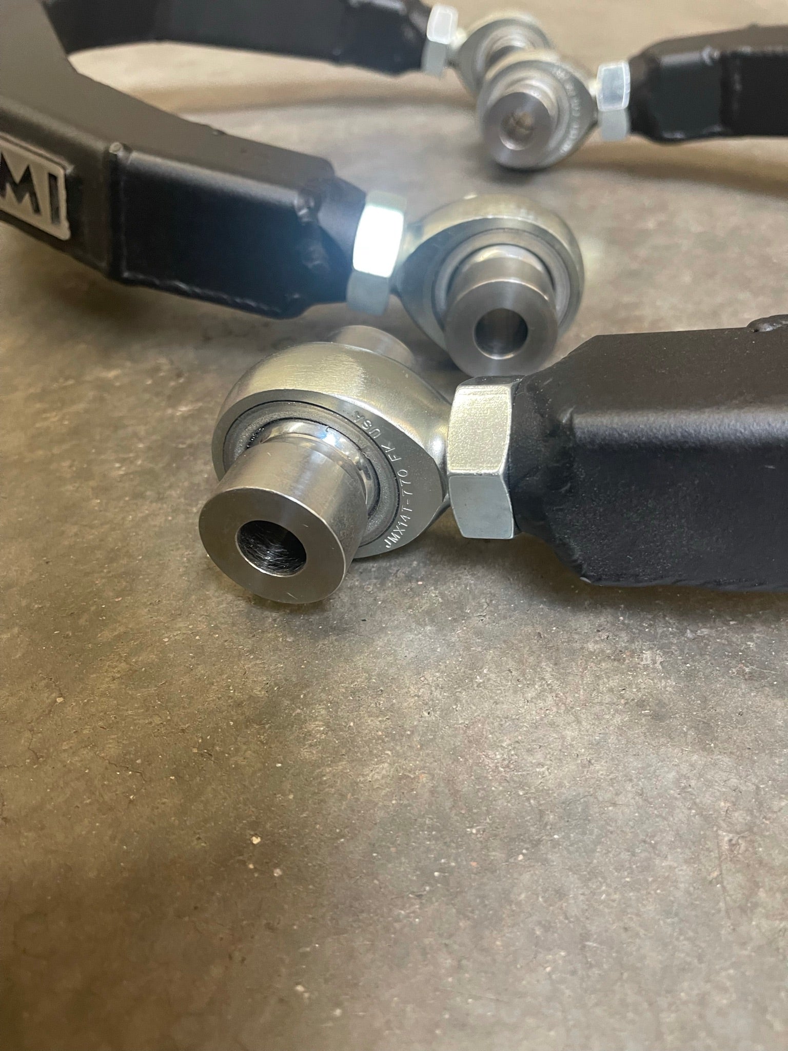 Fabricated upper arm kit for 2017-2018 Gen 2 Raptor, featuring durable construction and precision joints for enhanced performance.