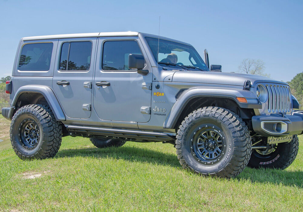 RKR Rock Rails Cab Length (2 Steps per Side) 2020-2025 Jeep Gladiator JT 4-Door Textured Black NFab