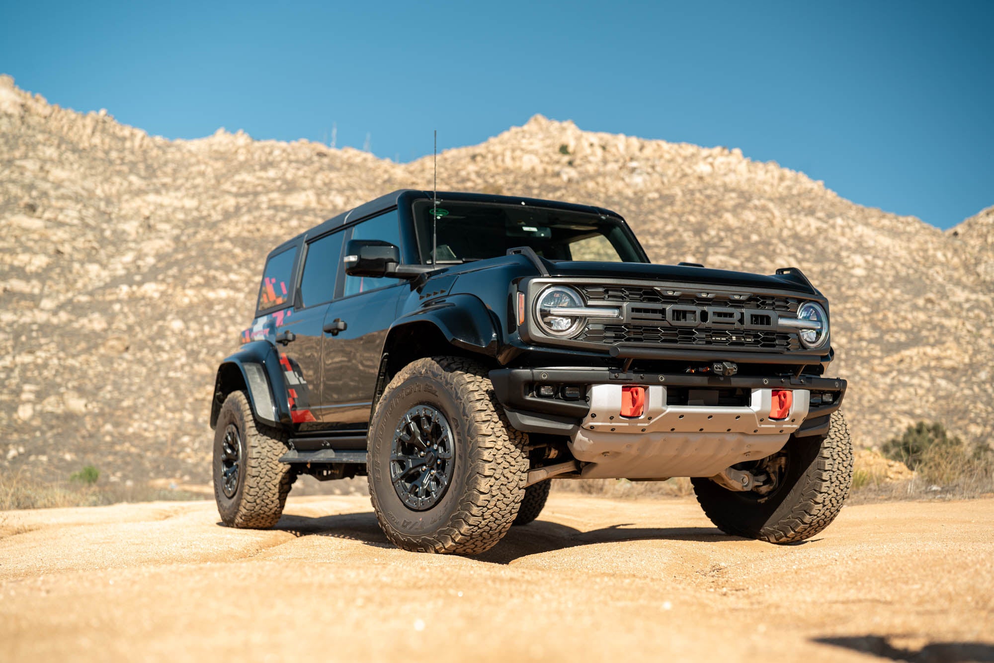 2021 2025 Ford Bronco Tube Push Bar DV8 Offroad