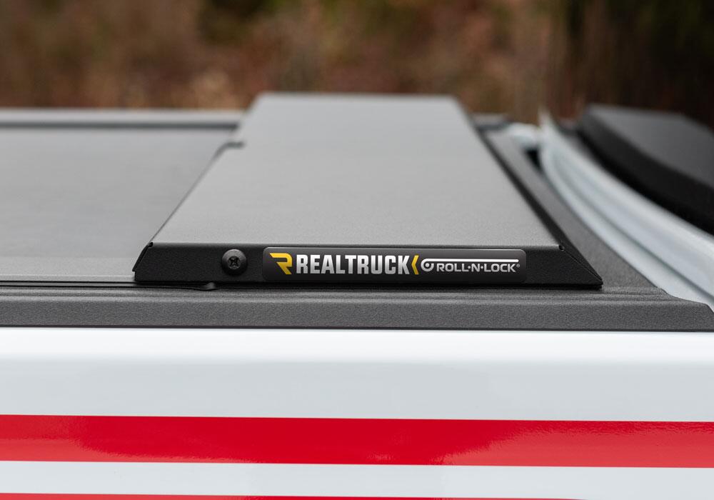 M-Series Locking Retractable Truck Bed Cover for 2020-2025 Jeep Gladiator with Trail Rail System, 5 Ft. Bed Roll N Lock