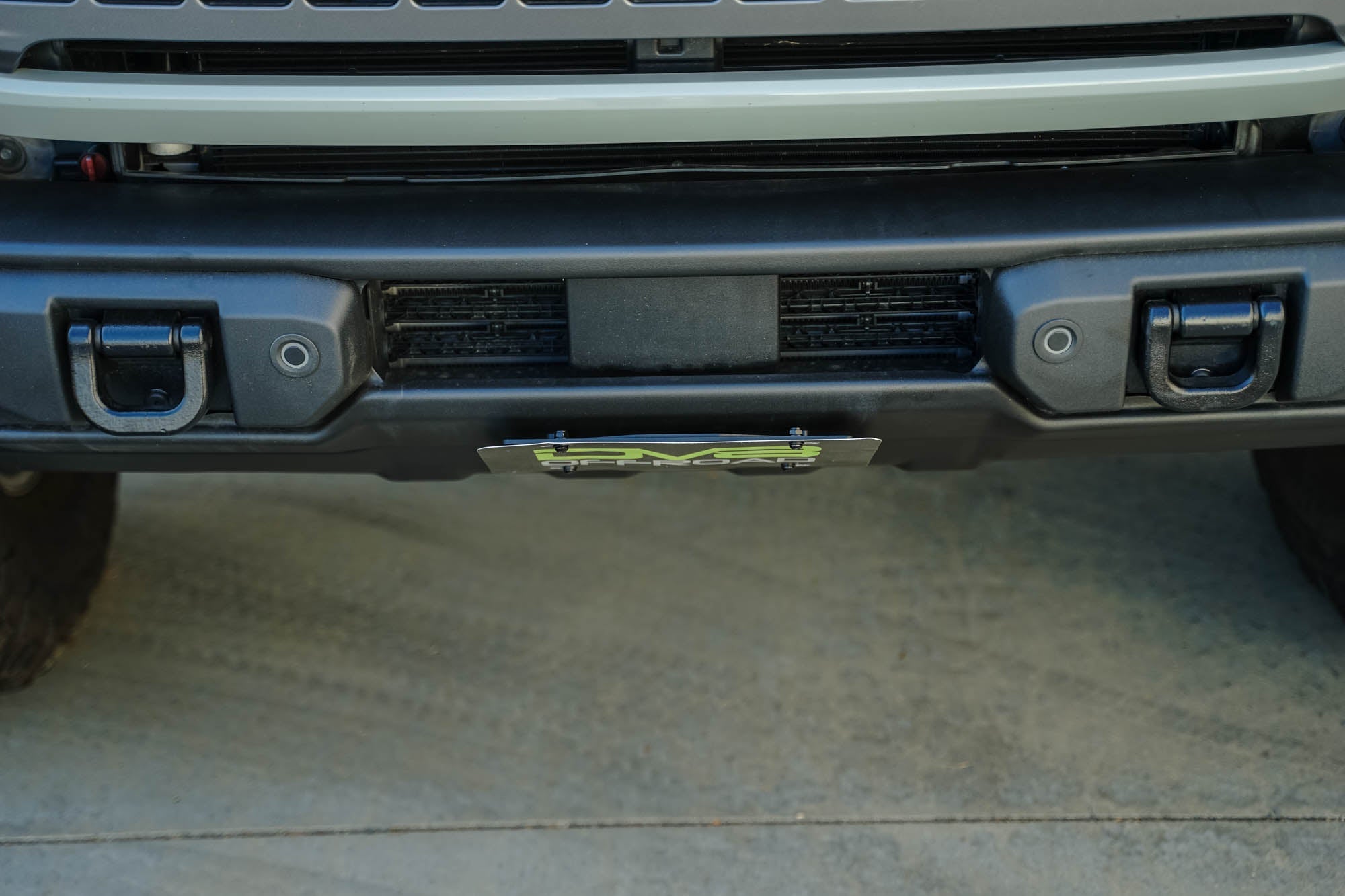 2021 2024 Ford Bronco Capable Bumper Slanted Front License Plate Mount DV8 Offroad