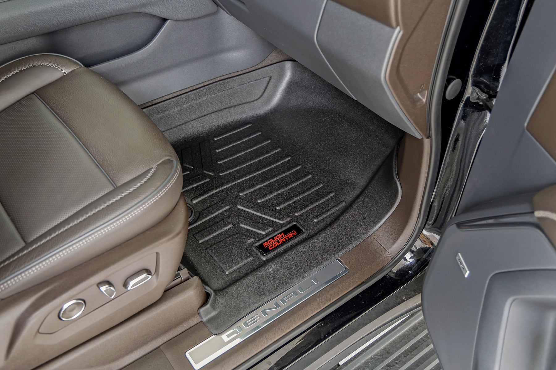 Floor Mats FR & RR FR/RR Bucket Chevy/GMC Tahoe/Yukon 2WD/4WD (21-26) Rough Country