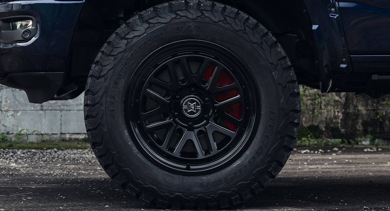 Method Raised MR804 20x9 / 8x6.5 BP / 0mm Offset / 121.3mm Bore - Gloss Black Wheel