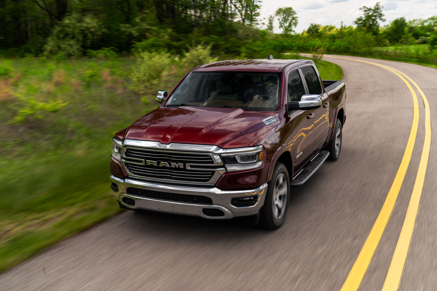 Roan Running Board Cab Length (2 Steps per Side) 2019-2025 (New Body Style) Ram 1500 Crew Cab Textured Black NFab