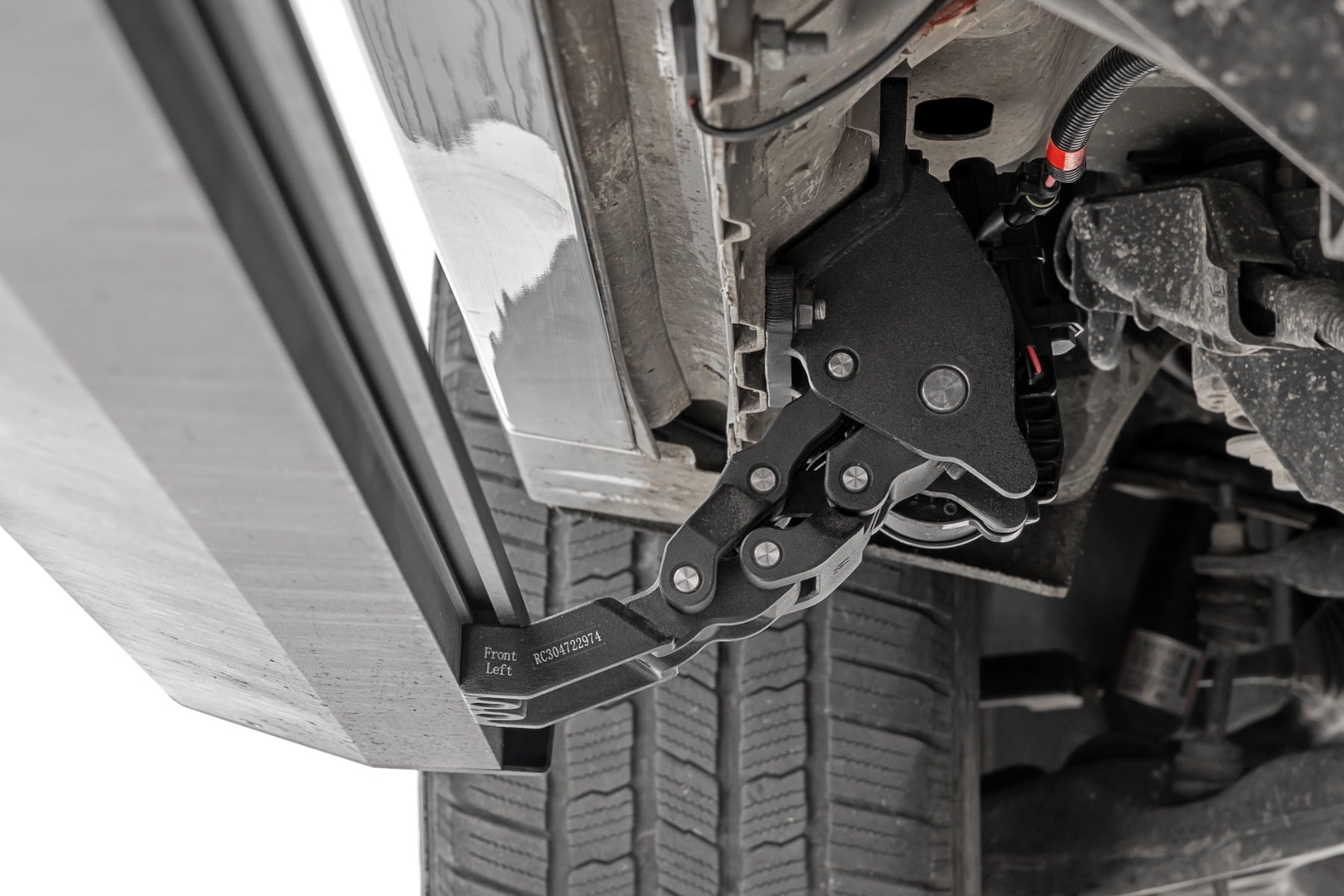 Power Running Boards Dual Electric Motor Ford Expedition 2WD/4WD (18-25) Rough Country