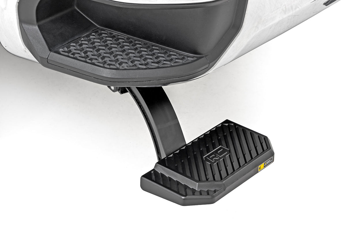 Retractable Bed Step Manual Pull Silverado/Sierra 2500HD/3500HD (20-26) Rough Country