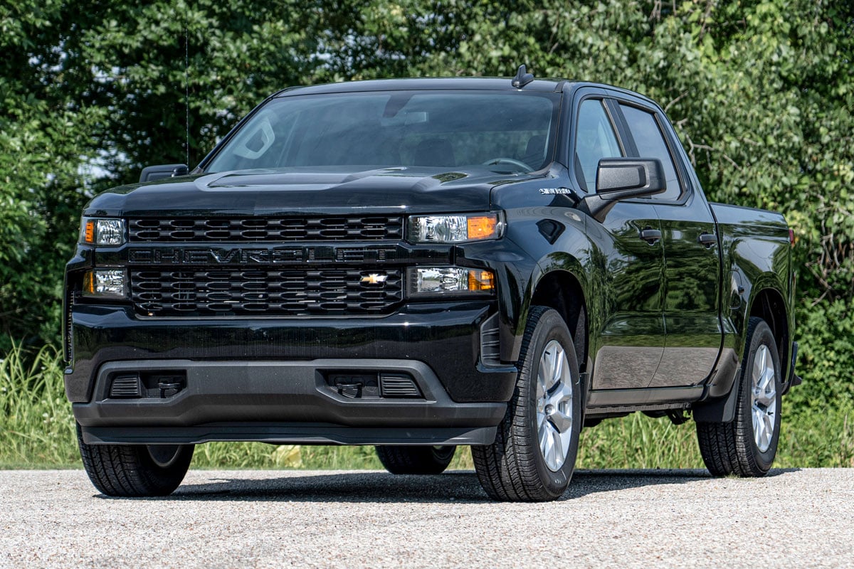 Lowering Shackles 1-1.5 Inch Chevy/GMC Sierra 1500 (19-26)/Silverado 1500 (19-26) Rough Country