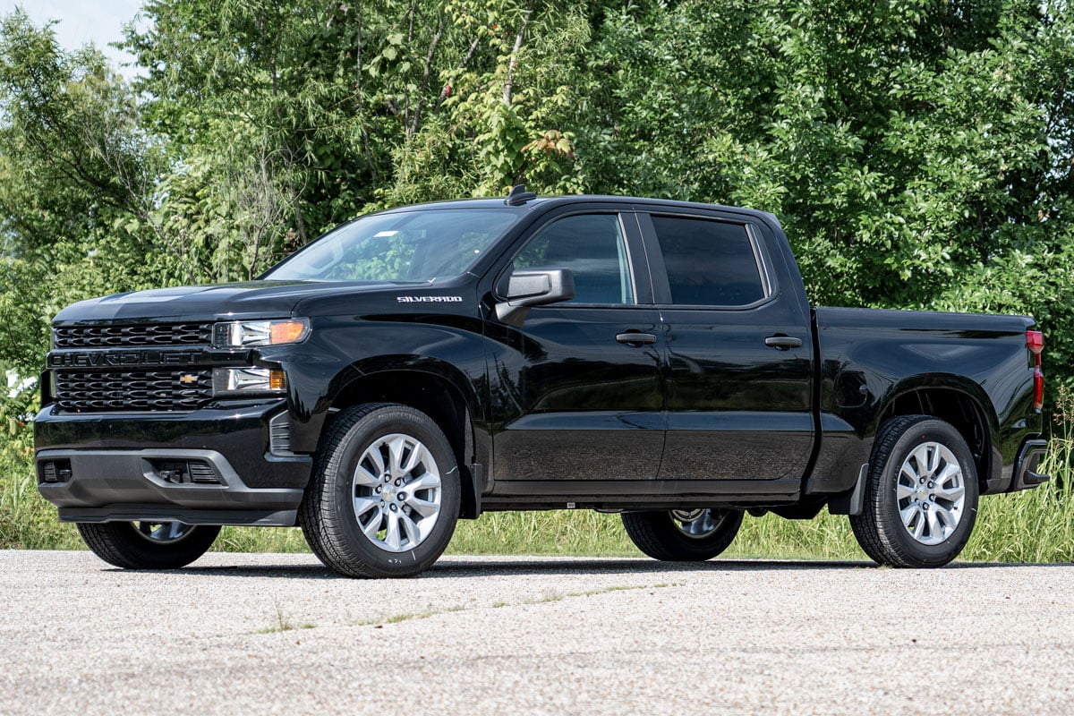 Lowering Shackles 1-1.5 Inch Chevy/GMC Sierra 1500 (19-26)/Silverado 1500 (19-26) Rough Country