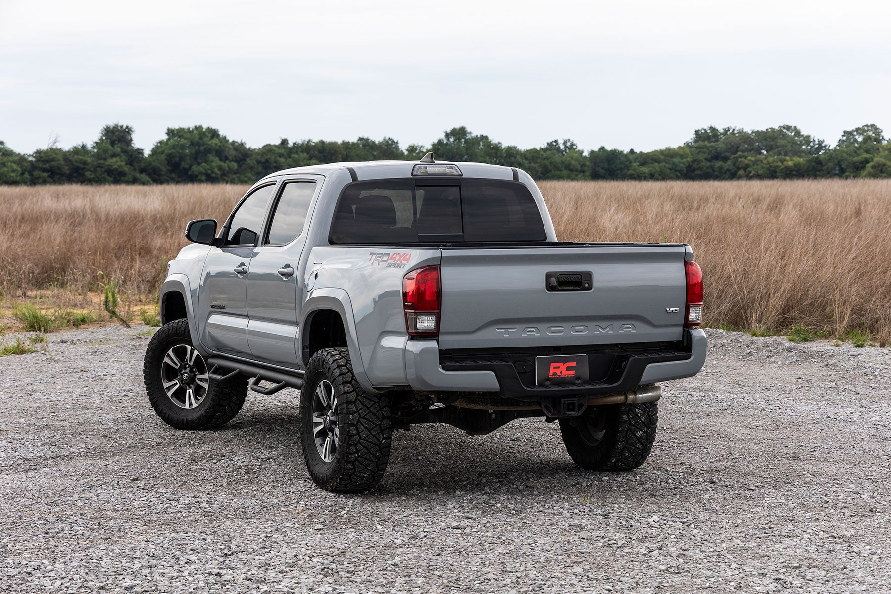 Nerf Steps Cab Length Crew Cab 5 Foot Bed Toyota Tacoma 2WD/4WD (05-23) Rough Country