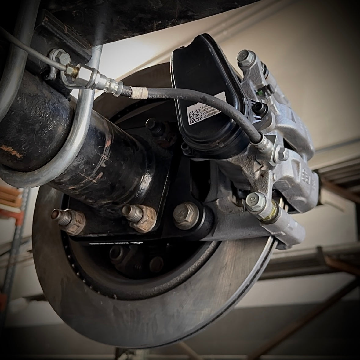 Electric Parking Brake (EPB) Bracket Kit 99-04 Ford F250 / F350 rear axle (Sterling 10.5) and 99-07 Ford E250 / E350 full float rear axle (Dana 60)