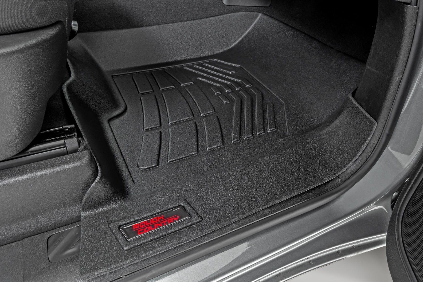 Floor Mats FR Bucket Crew Silverado/Sierra 1500/2500HD/3500HD (19-26) Rough Country