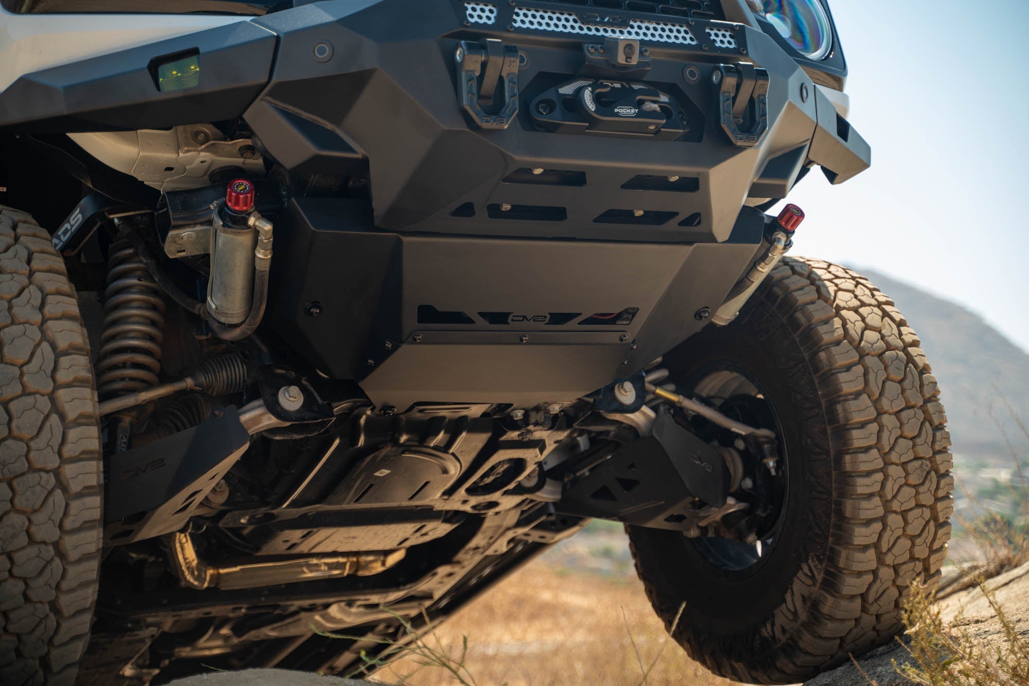 2021 2024 Ford Bronco Low Pro Skid Plate DV8 Offroad