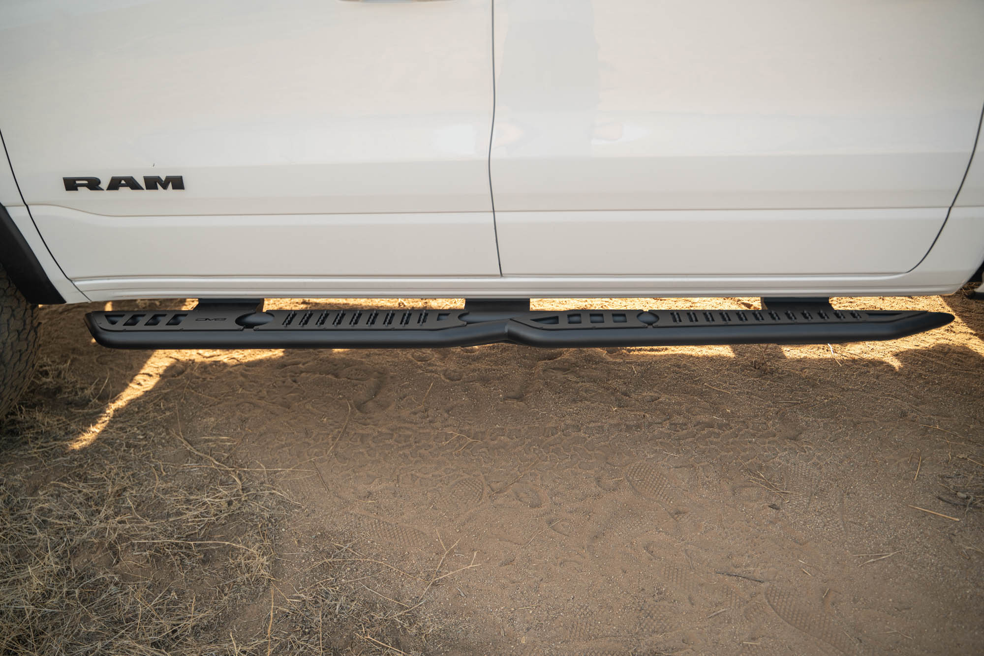 2019 2025 RAM 1500 Crew Cab OE Plus Side Steps DV8 Offroad
