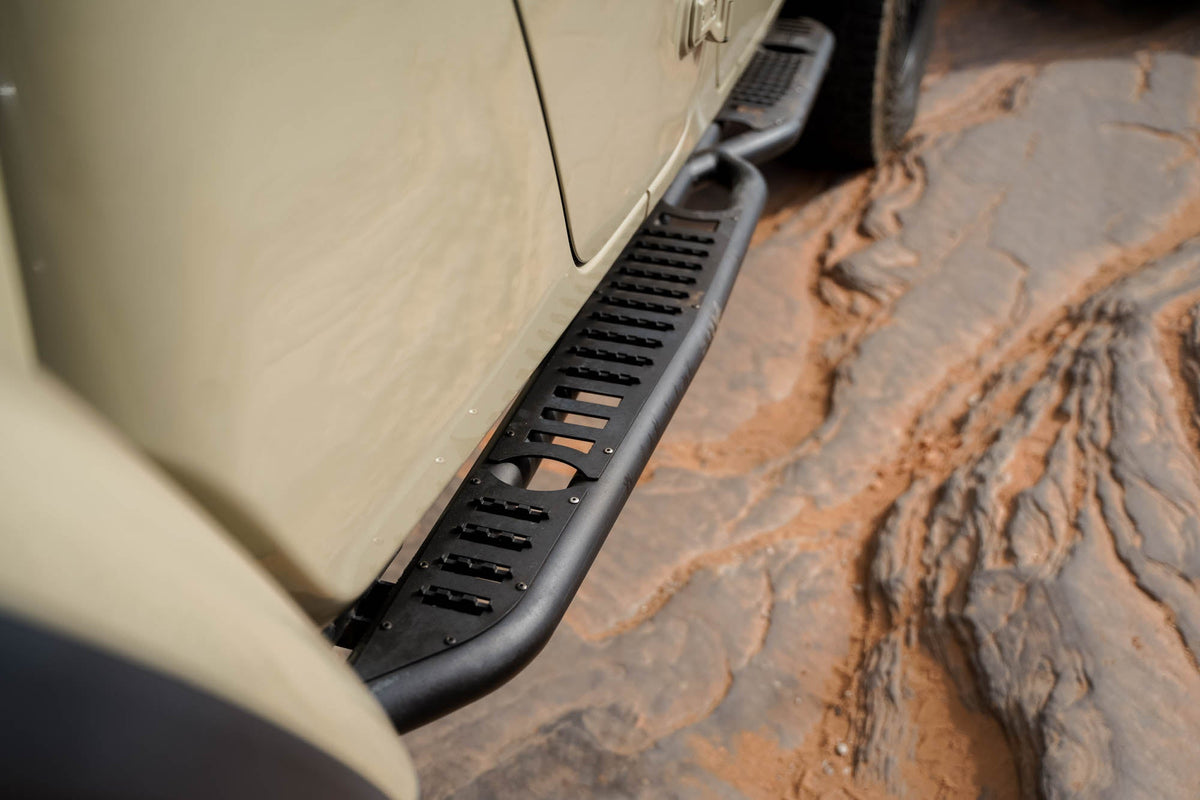 2020 2025 Jeep Gladiator JT OE Plus Side Steps DV8 Offroad