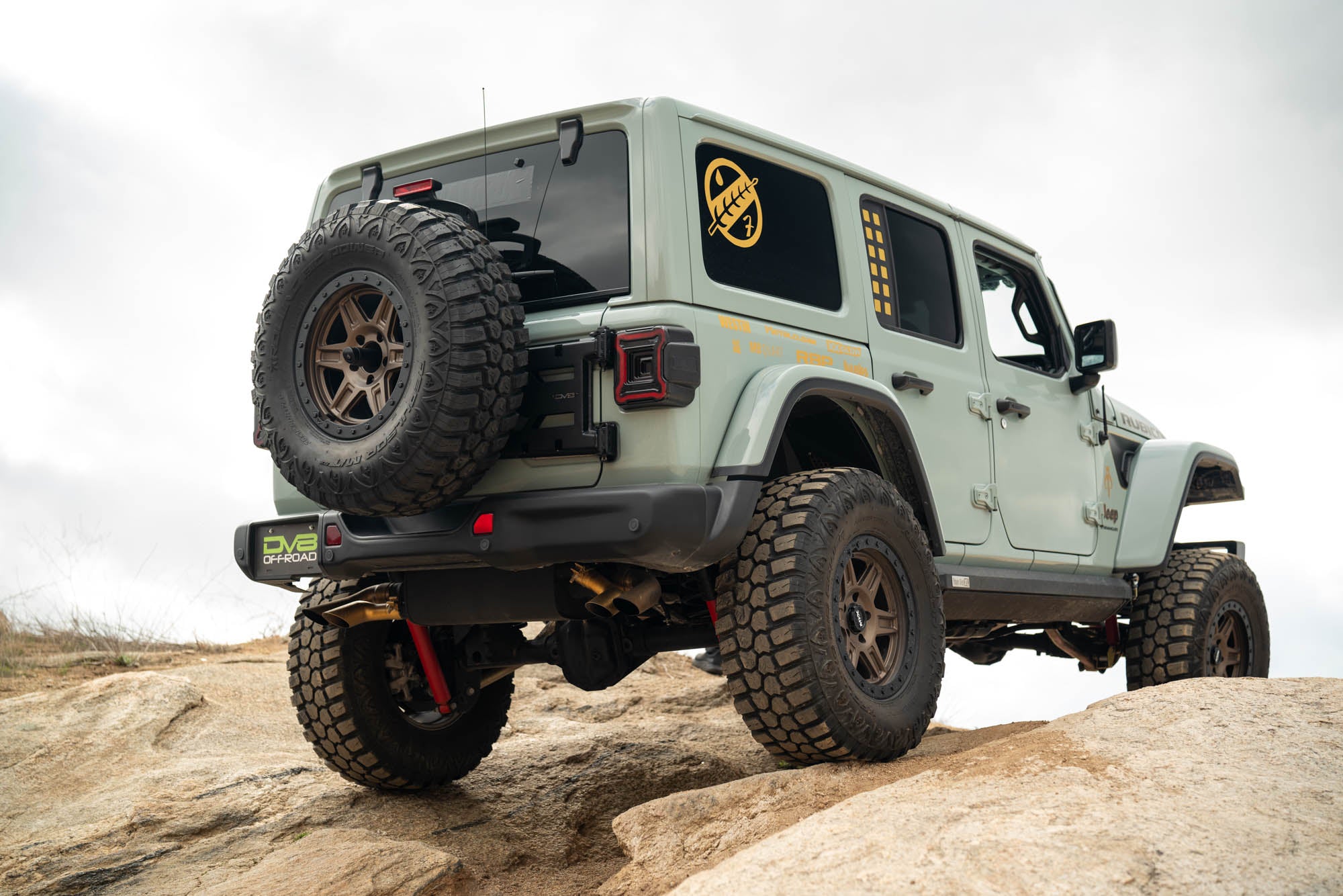 2018 2025 Jeep Wrangler JL Spare Tire Carrier DV8 Offroad