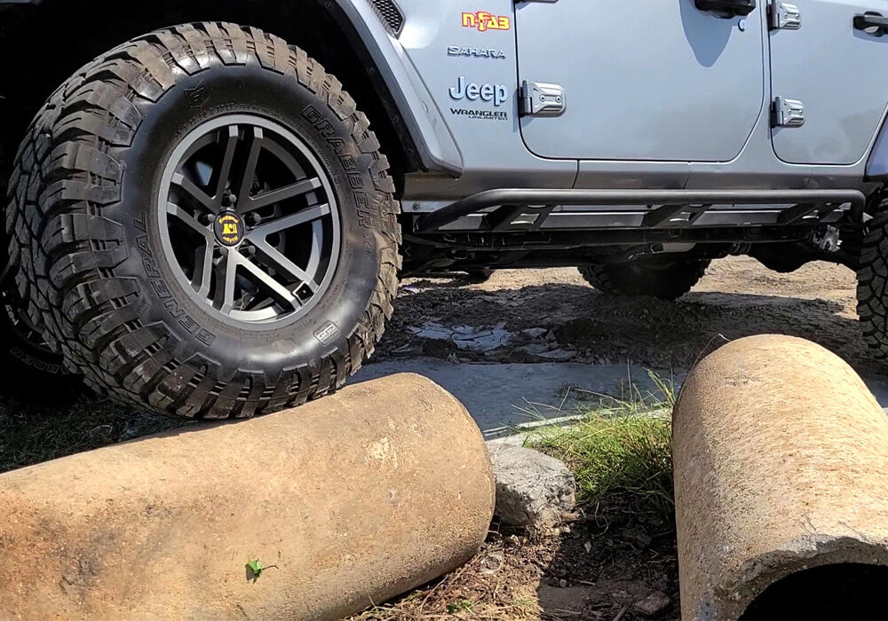 TrailSlider Step System Cab Length (2 Steps per Side) 2020-2025 Jeep Gladiator Textured Black NFab