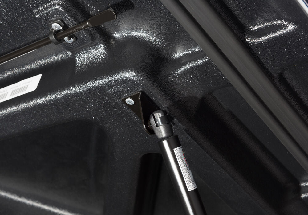 Tonneau Cover LUX 2015-2022 Chevrolet Colorado/GMC Canyon 6 Foot Bed Ext/Crew Black UnderCover