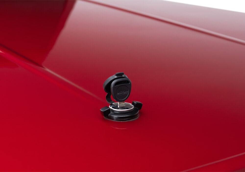 Tonneau Cover LUX 2019 (New Body Style) 2023 Silverado 5 Foot 9 Inch Bed Oakwood Metallic UnderCover