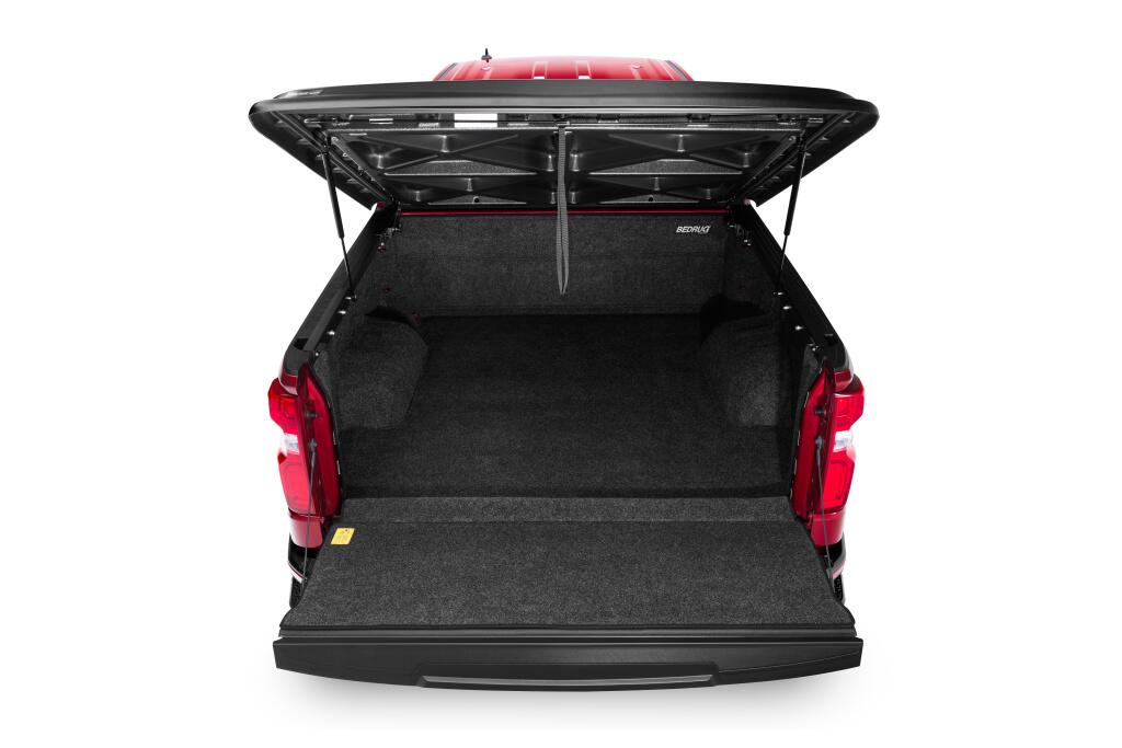 Tonneau Cover SE 2019 (New Body Style) 2026 Silverado 5 Foot 9 Inch Bed Black Textured UnderCover
