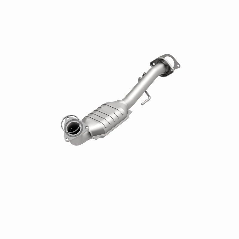 MagnaFlow Direct Fit Catalytic Conv 02-06 Cadillac Escalade / 02-06 GM Yukon (Inc Denali) 6.0L P/S