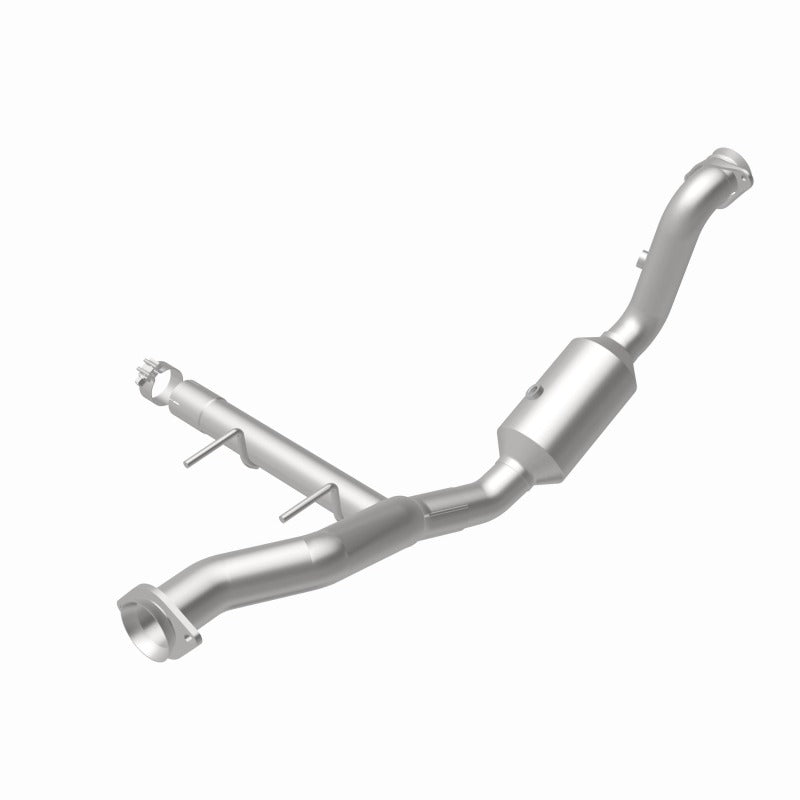 MagnaFlow Direct Fit Catalytic Converter 15-17 Ford F150 V6 2.7L OEM Underbody