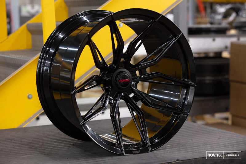 Vossen x Novitec NF11 22x12 / 5x114.3 / ET52 - Gloss Black Wheel - (12Cilindri F167 - Rear)