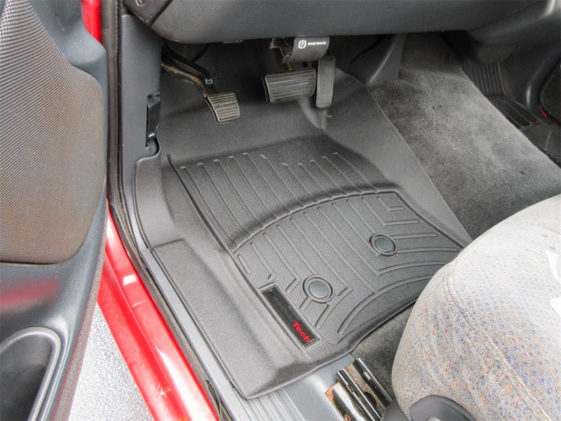 WeatherTech 99-07 Chevrolet Silverado Standard Cab Classic Front FloorLiner - Black