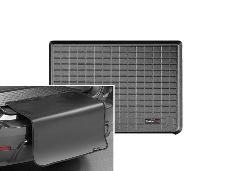 WeatherTech 07-14 Toyota FJ Cruiser Cargo Liner w/ Bumper Protector - Black