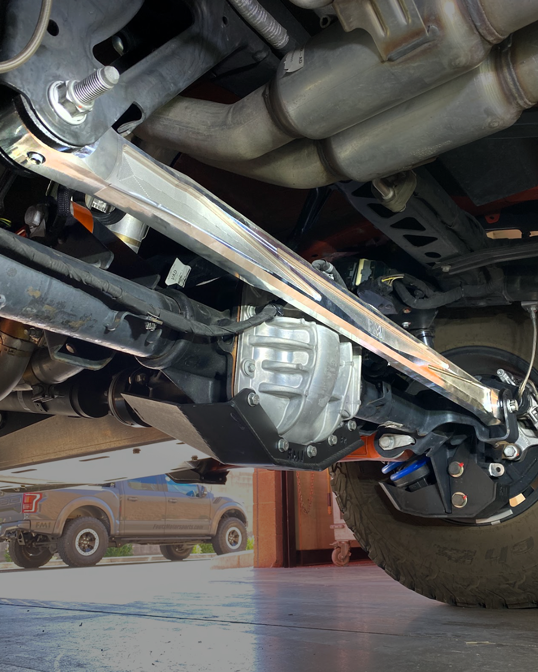 2021+ Bronco billet panhard bar featuring an ultra-flex joint, showcasing durable construction and enhanced suspension performance.