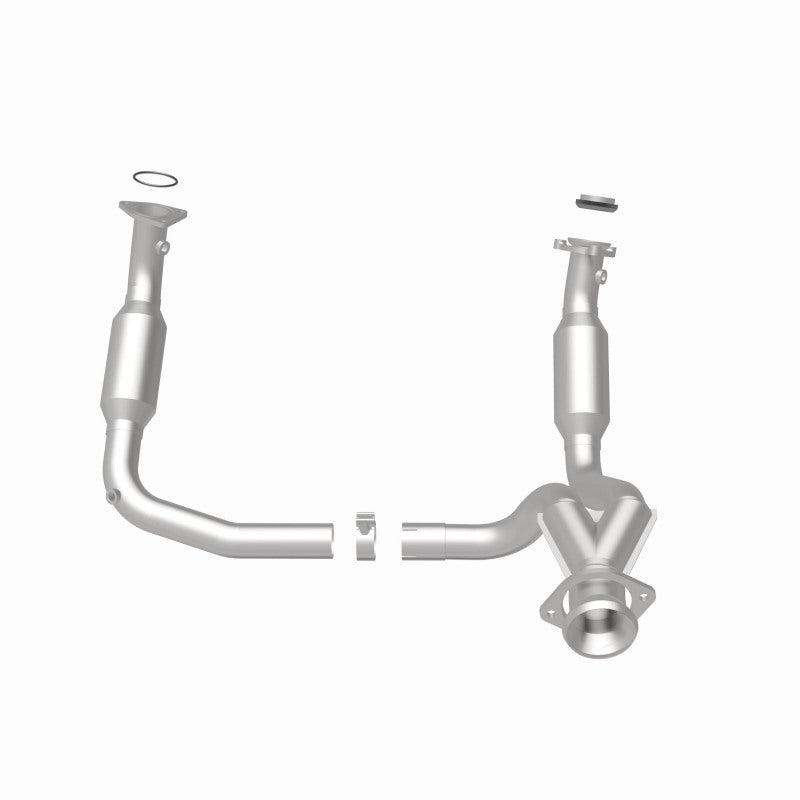 MagnaFlow Direct Fit Catalytic Converter 2007-2008 Cadillac Escalade 6.2L