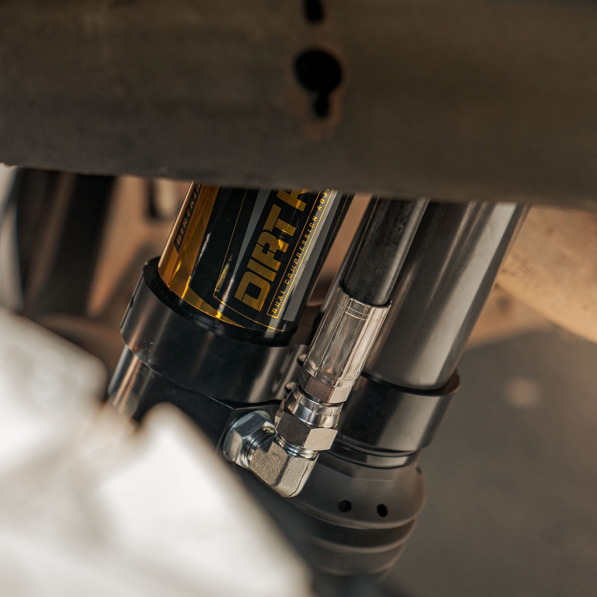 2.5 Smooth Body Shocks | DCA Piggyback Reservoir