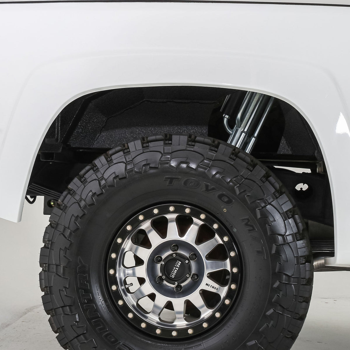 1999-2006 Chevrolet Silverado 1500 / GMC Sierra 1500 Over-sized Rear Wheel Wells