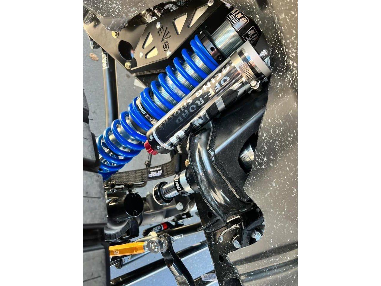 JLU (4-Door) GAS 3-5 INCH LIFT KING 2.5 INCH COILOVER PRO SUSPENSION SYSTEMS JEEP WRANGLER