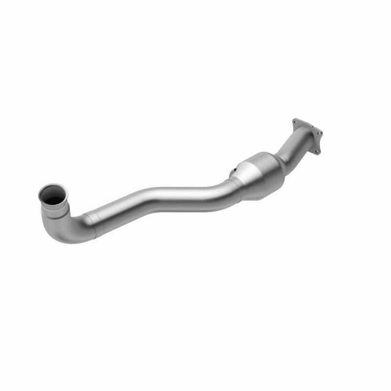 MagnaFlow Direct Fit Catalytic Converter01-05 GM Silv/Sierra 6.6L
