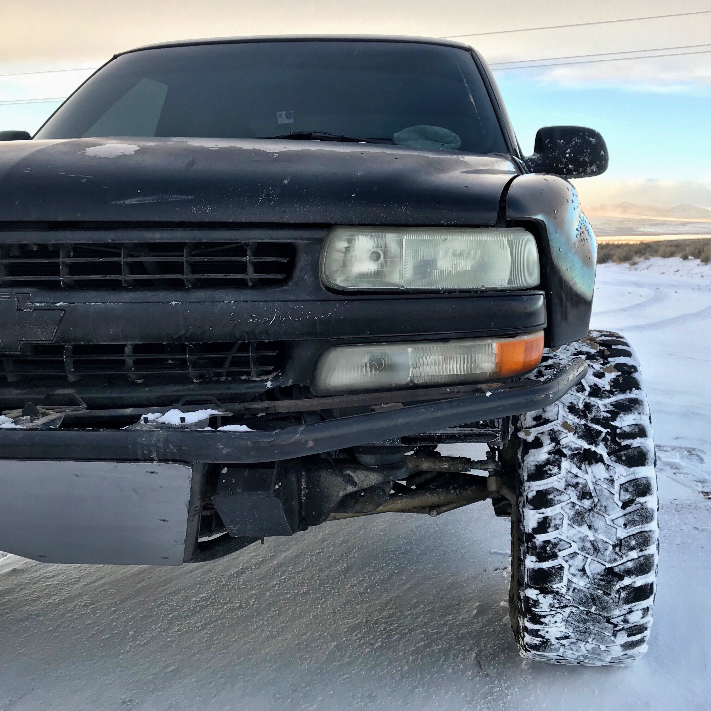 1999-2002 Chevrolet Silverado fenders showcasing rugged design for enhanced offroad performance and durability.